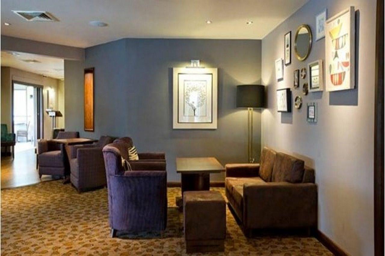 Premier Inn Hemel Hempstead Central Экстерьер фото